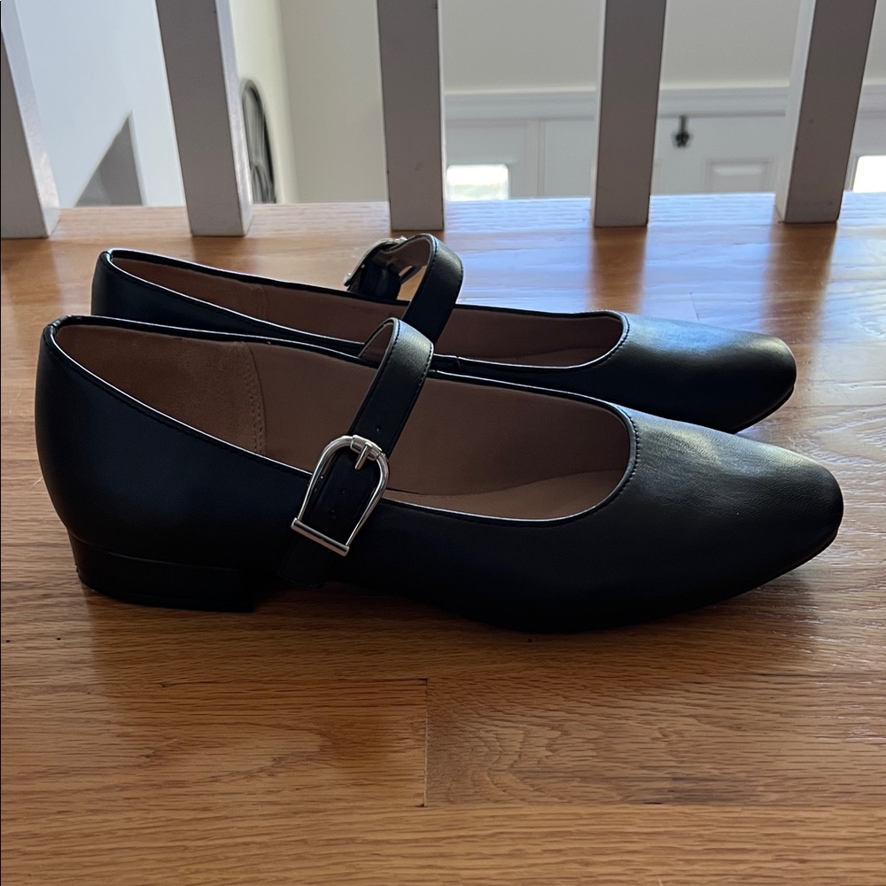 Life Stride Women's Black Mary Jane Flats - Picture 4 of 6